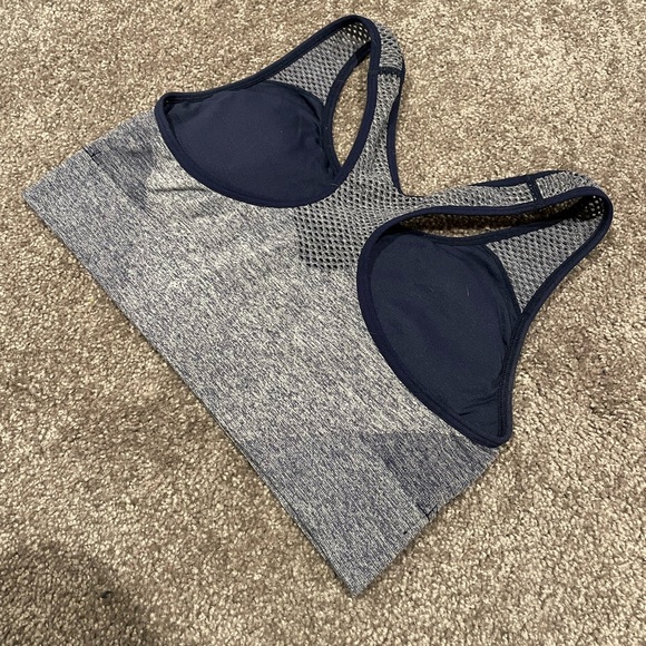 PINK Seamless Sports Bra - Picture 3 of 4